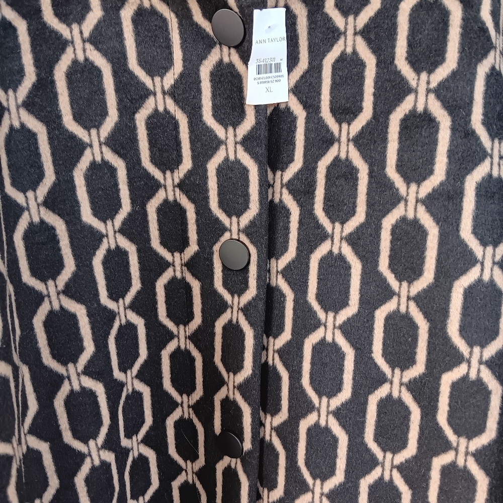 Ann Taylor coat Brand new;still has the tag on the coat. Size is a regular XL